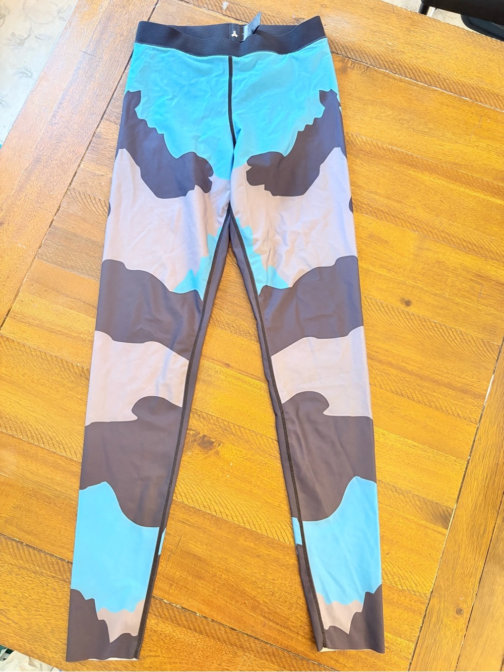 Ultracor camo leggings size small